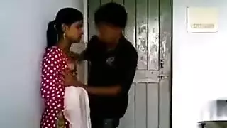 سكس اخطيصاب علقة في الباب