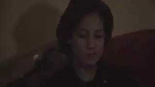 حركة إباحية مكثفة: ضرب مهبلها الضيق