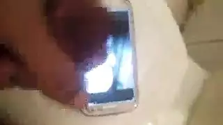 مراهقات مشجعات يتشاركن قضائبهن مع راهبة راغبة لأجل إباحية