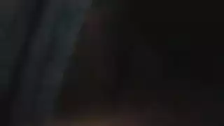 فتحتان ضيقتان وأداة سوداء: فيلم جنسي عرقي