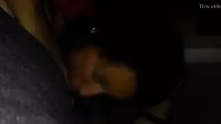 جلسة جنس مع قذف داخل المهبل: فتاتان بشباك صيد تمتصان أزبار كبيرة