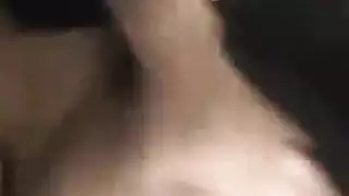 محجبة تتعرض لضربات قاسية من سيد مسيطر