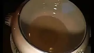 شقراء ذات صدر كبير تتوسل لأكل فرجها في إباحية صريحة