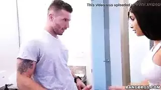 رغبة الأشقاء: أخ متلصص وأخته المثيرة