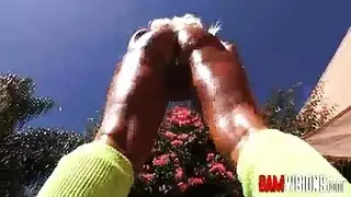 تسجيل جنس براندي باي في الخارج مشاهد قوية للمهبل