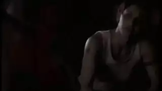 فريق مزدوج لقضيب ضخم: احتفال جنسي في المرآب