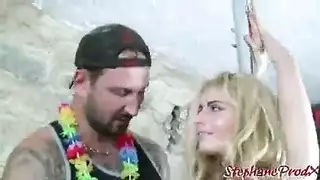 ملكة شرجية فرنسية: جنس عنيف وهزة جماع نافورة