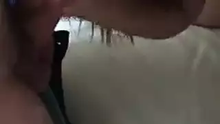 ضاجعة المالك في المكتب: إيفا تبلع قضيبه ثم تأخذه من الخلف