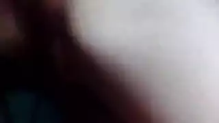 عربية قحبة ببشرة كريمية في مشهد إكس إكس إكس ثقب مزدوج