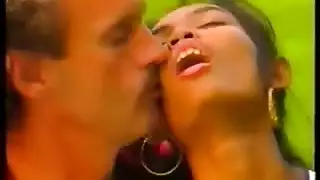 ثدي ضخم من العصر الذهبي للإباحية