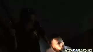 تدريب حلقي إباحي: قضيبان يضربان فمًا راغبًا