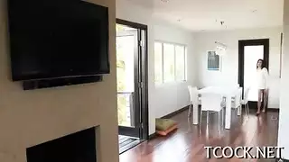 كس ضيق يمسك بقضيب كبير صلب – جلسة نيك عميق