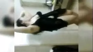 مقطع إكس إكس إكس عربي: ضرب فرج مع إيحاءات موسيقية