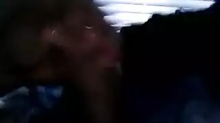 العادة السرية بقضيب كبير مغطى وملء غلاف جنسي بالمني