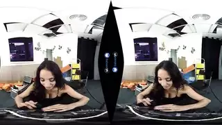 أوgy مكثف في الواقع الافتراضي لأنيسا كيت: قذف على وجهها وصدرها