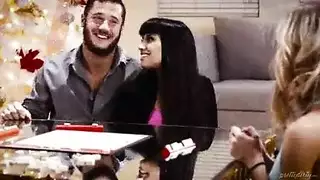 خيال أخوي محرم: إباحية في الحمام مع مفاجأة صادمة