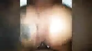 تثبيت مهيمن يؤدي إلى فعل جنسي خام