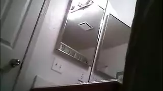 فتيات منقبات يمصّن القضيب ويأخذن السائل المنوي على الوجه