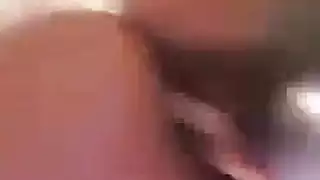 أول ثلاثي: شقراوان تمارسان الجنس بقوة