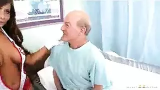 أولاد أفارقة مخنثون يأخذون قضيبًا كبيرًا