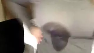 الفنانة ذات الصدر الكبير روبي تتوسل للقذف على ثدييها