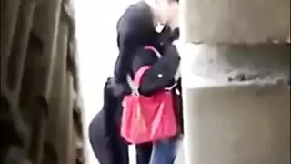  جنس محرم مع العائلة: ابنة العم المحجبة تُلمس وتُقبل بقوة