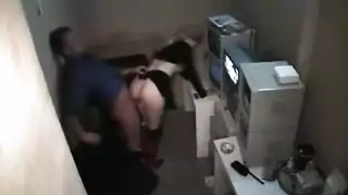 مشهد بورنو على سلم عام