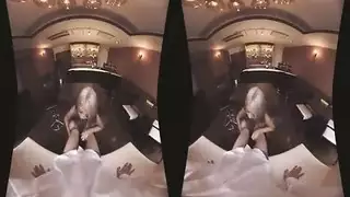 إكس إكس إكس الواقع الافتراضي: عاهرة شقراء تتعرض للاختراق المزدوج