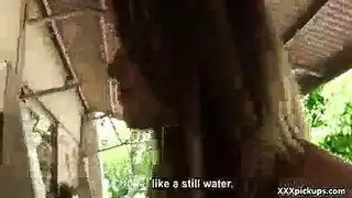 عاهرة ذات مستوى رفيع: نيكها مقابل المال