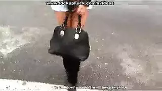 سكس أوروبي مقابل المال في مكان عام