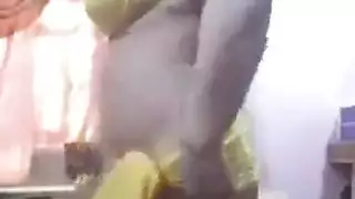 رقص عاري صريح مع عاهرات