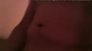 يوري الساخنة تعرض جسدها المثالي في خيال وجهي صريح