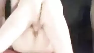 كاتي لي تتعرض لضربة بقضيب سميك وصلب