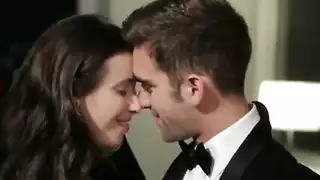 سيدات نبيلات بعيون تفرز السوائل تتوسلن للجنس الجماعي