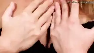  فتاة قذرة تدعو حبيبها السابق لغرفة النوم لممارسة جنس عنيف