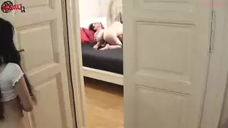 انا وصدقتي وزوجي مترجم