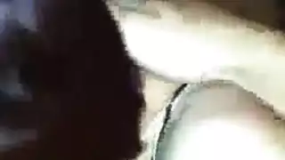 ثلاثية ثنائية الميول: جيني غريس وشيرا تمارسان الجنس مع صديقهما المنحرف