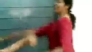 البنات الذكيات يصبحن عاهرات: سكس مثلث في الفصل