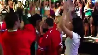 مهرجان نيك زمني: حركة قضيب نابض غير مقطوعة