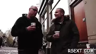 جميلات غريبات في إباحية اختراق مزدوج