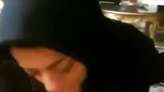 علاقات منزلية قذرة: قصص النساء الإباحية