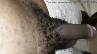 مسابقة تبول بين حوريات عربيات يبللن بعضهن