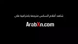 زوجة الأب أفا آدامز تمارس الجنس مع شاب كوري لإنقاذ ابنتها