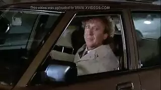 تدليك الشقراء الحمراء بالقدم ينتهي بفوضى