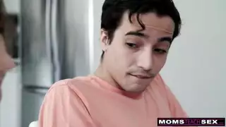 كاميرا خفية: جلسة صديق الشفوية مع ميلف قذرة