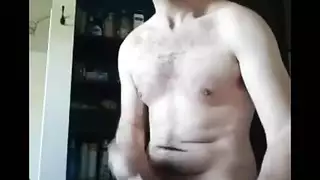 فتحة شرج منتفخة تُؤخذ بعمق من قبل شاب كاميرا شهواني