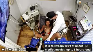 عصا هيتاشي للدكتور تامبا تمنح المراهقة المضطربة ميني روز هزات جماع شديدة مع صراخ