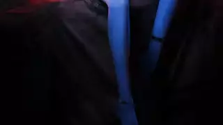 اصطدم بهذه الدمية الجنسية المتعرجة: أثداء مثالية، مؤخرة ضخمة في حركة إباحية صريحة