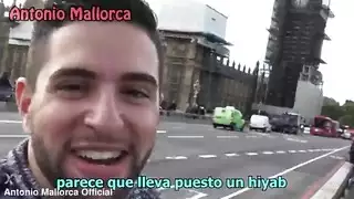 فتاة عربية تأخذ قضيب الشاعر السميك