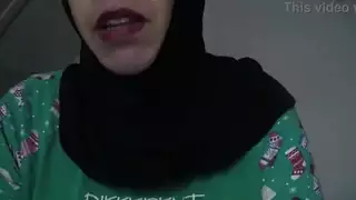 زوجة عربية عاهرة تخضع لاختراق مزدوج لإثارة الديوث